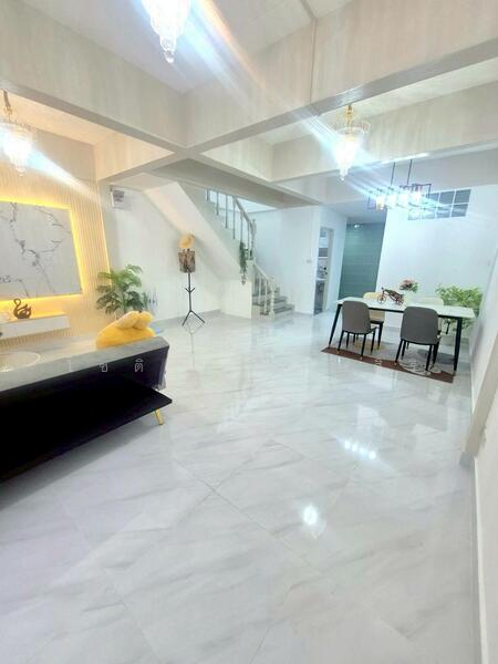 ขาย - หมู่บ้านบดินทรรักษา 2 ซอย คู้บอน 27 แยก 22 แขวง ท่าแร้ง เขตบางเขน กรุงเทพมหานคร 10220, กรุงเทพ