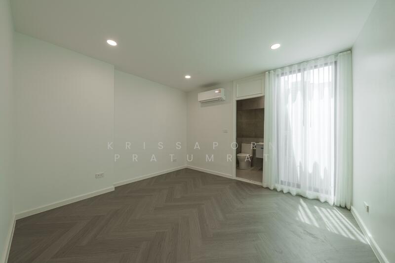 ขาย - Khlong Tan Niwet Village : หมู่บ้านคลองตันนิเวศน์, กรุงเทพ