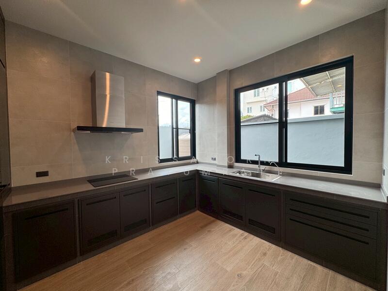 For Rent - สุขุมวิท 54, Bangkok