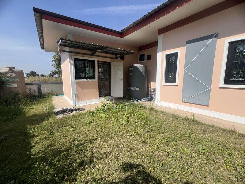 หลังบ้าน