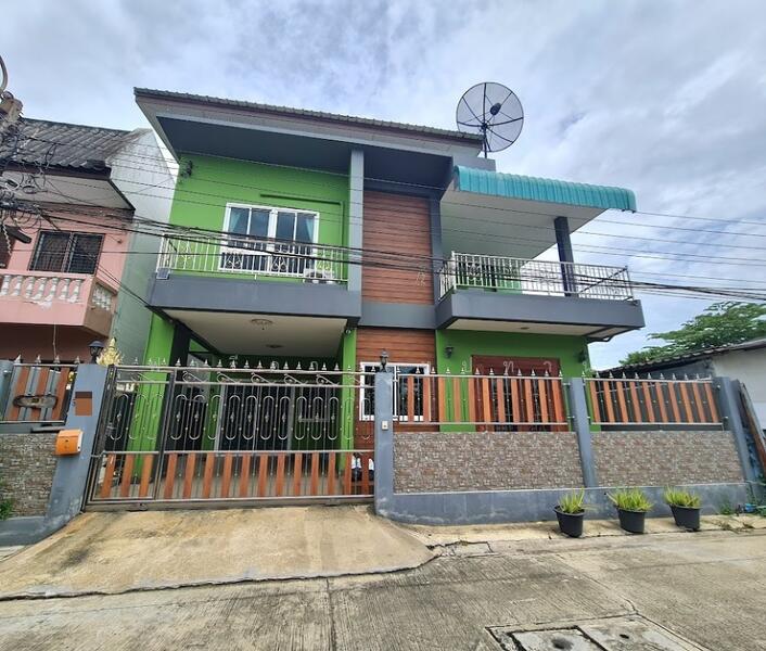 ขาย - ขายบ้านเดี่ยวสมุทรปราการ อำเภอเมือง มี 2 ชั้น เนื้อที่รวม 51 ตร.ว. ใกล้รถไฟฟ้าสถานีสายลวด, สมุทรปราการ