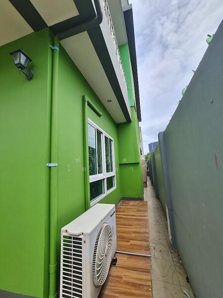 ขาย - ขายบ้านเดี่ยวสมุทรปราการ อำเภอเมือง มี 2 ชั้น เนื้อที่รวม 51 ตร.ว. ใกล้รถไฟฟ้าสถานีสายลวด, สมุทรปราการ