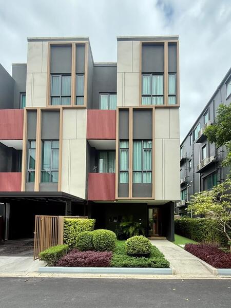 ขาย - Baan Klang Muang Classe Sukhumvit 77 : บ้านกลางเมือง คลาสเซ่ สุขุมวิท 77, กรุงเทพ