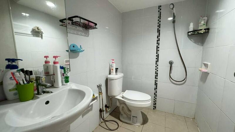 ขาย - Townhouse for Sale in Thung Klom Tan Man, ชลบุรี