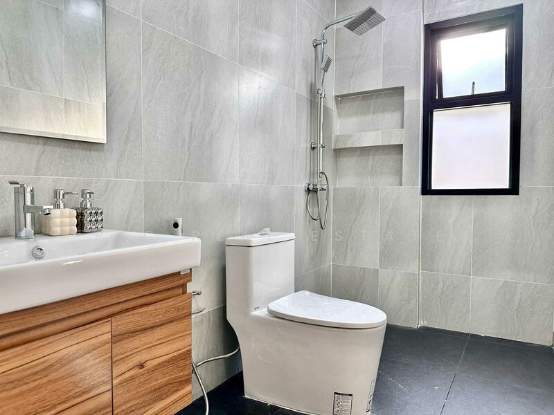 Pool Villa – 4-Bedroom Villa for Sale in Huay Yai, Chon Buri (Pattaya), Bang Lamung, Bang Lamung (Pattaya), Chon Buri (Pattaya), 4 Bedrooms, 230 sqm, Single Detached House For Sale, by PLC Real Estate, 500012750 - DDproperty.com