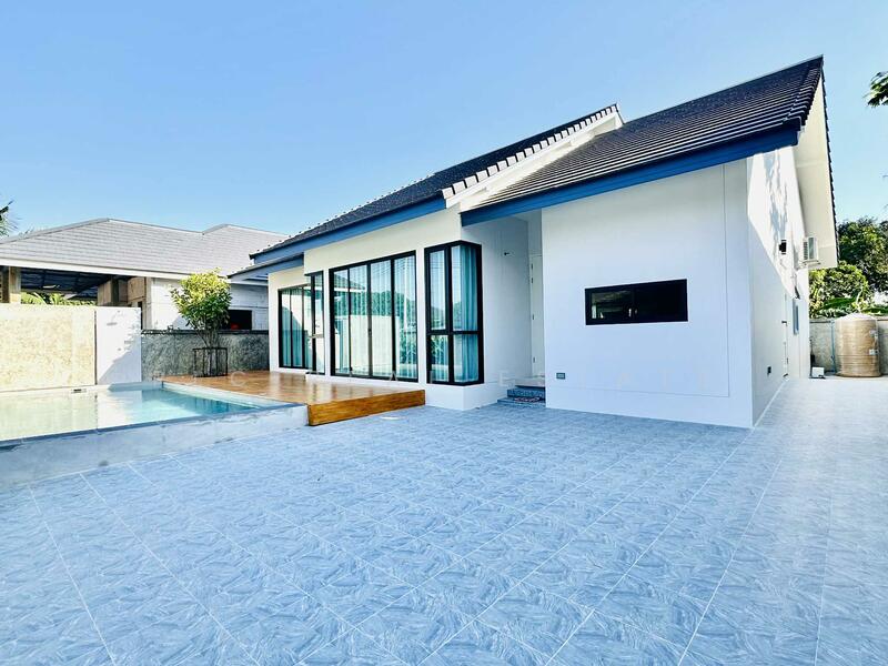 Pool Villa – 4-Bedroom Villa for Sale in Huay Yai, Chon Buri (Pattaya), Bang Lamung, Bang Lamung (Pattaya), Chon Buri (Pattaya), 4 Bedrooms, 230 sqm, Single Detached House For Sale, by PLC Real Estate, 500012750 - DDproperty.com