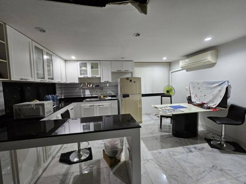 ให้เช่า - ถนนลาดพร้าว,วิภาวดี-รังสิต,รัชดา ซอยลาดพร้าว18 ทรงสะอาด แขวงจอมพล เขตจตุจักร กรุงเทพ 10900, กรุงเทพ