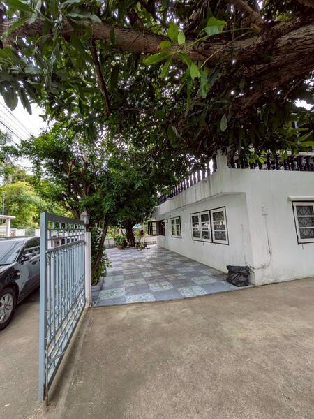 ให้เช่า - Quaritz Rama 9 : ควาริทซ์ พระราม9, กรุงเทพ