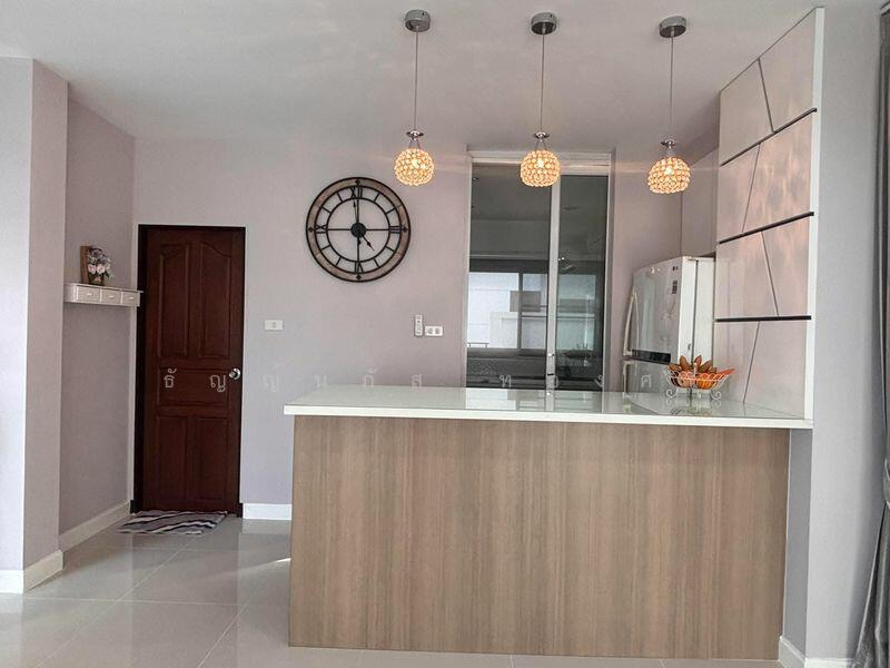 ให้เช่า - The Complete Sriracha, ชลบุรี