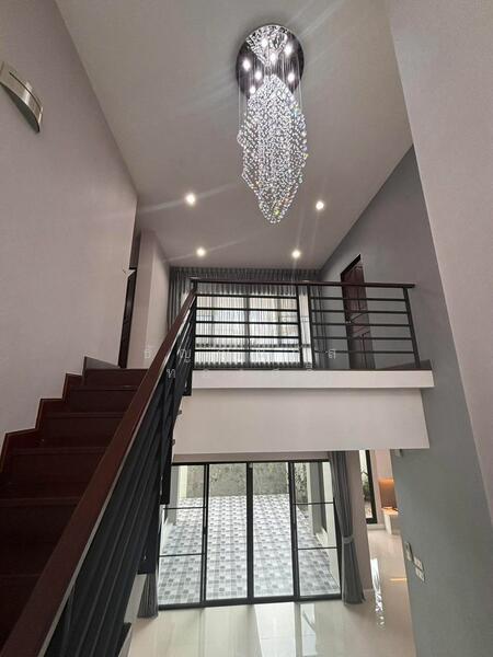 For Rent - The Complete Sriracha, Chon Buri