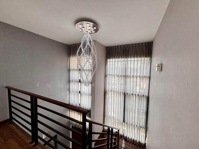 For Rent - The Complete Sriracha, Chon Buri