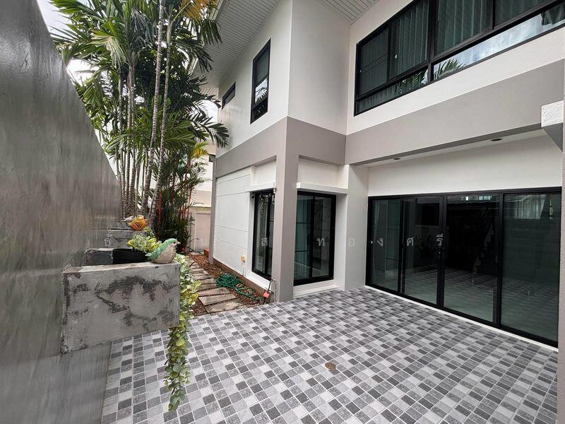 For Rent - The Complete Sriracha, Chon Buri