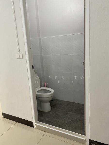 ให้เช่า - For Rent Bangkok Townhouse Pracha Rat Bamphen Huai Khwang MRT Huai Khwang BRE26081, กรุงเทพ