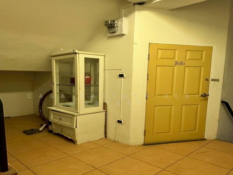 ขาย - อาคารพาณิชย์ 3 ชั้น ทำเลทอง ซอยบัวขาว, ชลบุรี