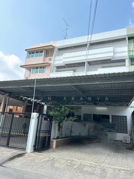 ให้เช่า - ถนนสุขุมวิท71 บ้านพัฒนเวศน์, กรุงเทพ