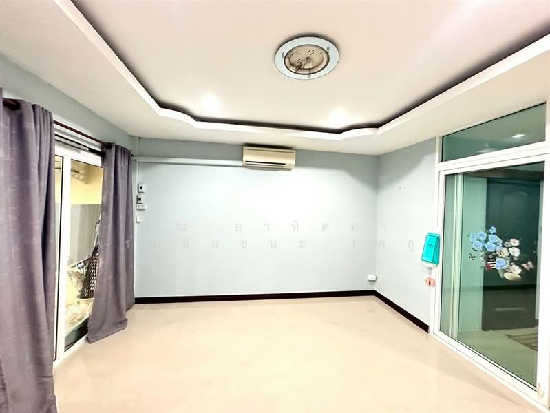 หมู่บ้านริมสวนวิลล่า รามคำแหง139, Bangkok, Saphan Sung, Saphan Sung, Bangkok, 2 Bedrooms, 80 sqm, Townhouse For Sale, by คุณ อาทิตยา พรมชัยชนะ (พลู), 500013577 - DDproperty.com