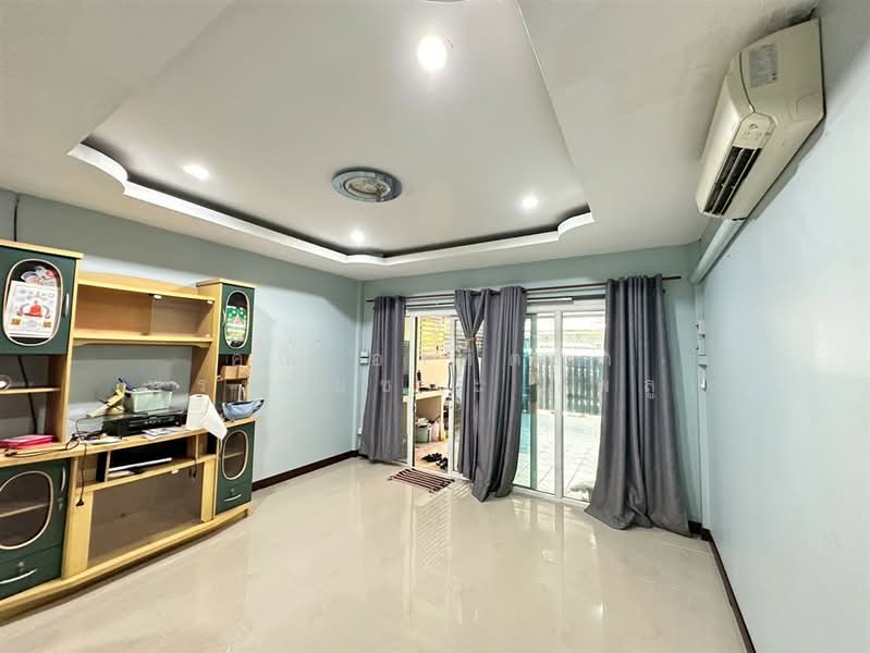 หมู่บ้านริมสวนวิลล่า รามคำแหง139, Bangkok, Saphan Sung, Saphan Sung, Bangkok, 2 Bedrooms, 80 sqm, Townhouse For Sale, by คุณ อาทิตยา พรมชัยชนะ (พลู), 500013577 - DDproperty.com