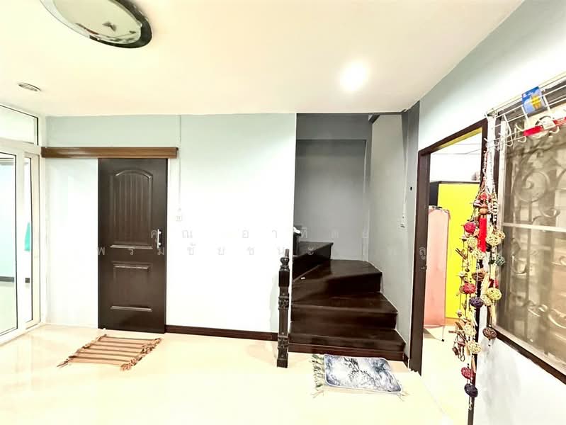 หมู่บ้านริมสวนวิลล่า รามคำแหง139, Bangkok, Saphan Sung, Saphan Sung, Bangkok, 2 Bedrooms, 80 sqm, Townhouse For Sale, by คุณ อาทิตยา พรมชัยชนะ (พลู), 500013577 - DDproperty.com