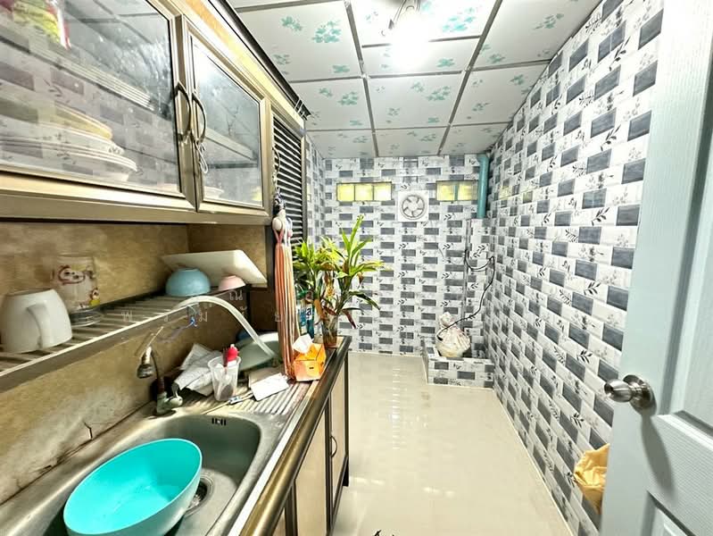 หมู่บ้านริมสวนวิลล่า รามคำแหง139, Bangkok, Saphan Sung, Saphan Sung, Bangkok, 2 Bedrooms, 80 sqm, Townhouse For Sale, by คุณ อาทิตยา พรมชัยชนะ (พลู), 500013577 - DDproperty.com