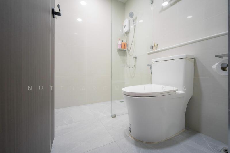 ขาย - 4-Br Townhouse near BTS Saint Louis (1585602), กรุงเทพ