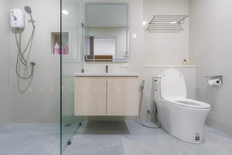 ขาย - 4-Br Townhouse near BTS Saint Louis (1585602), กรุงเทพ