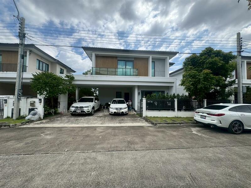 ขาย - Centro Wongwaen-Chatuchot (เซนโทร วงแหวน-จตุโชติ), กรุงเทพ