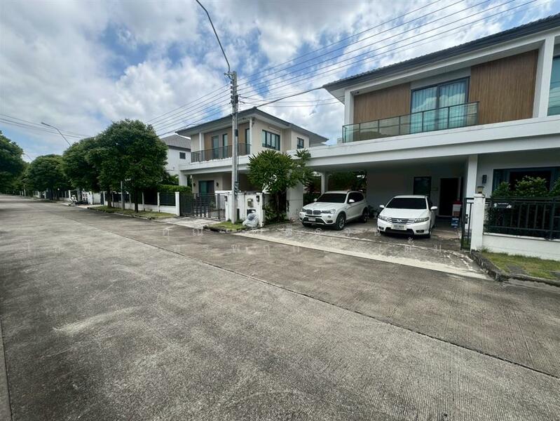 ขาย - Centro Wongwaen-Chatuchot (เซนโทร วงแหวน-จตุโชติ), กรุงเทพ