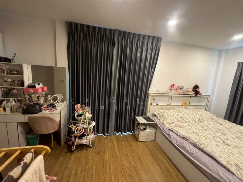 ขาย - Centro Wongwaen-Chatuchot (เซนโทร วงแหวน-จตุโชติ), กรุงเทพ