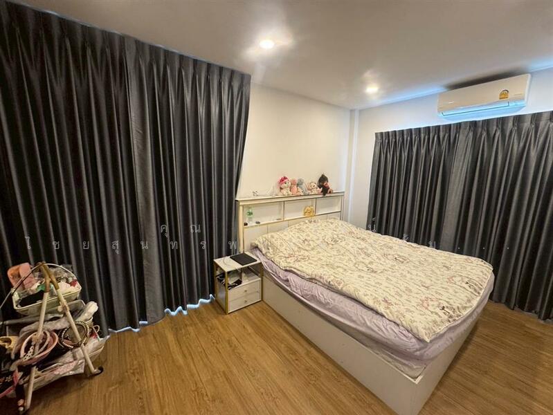 ขาย - Centro Wongwaen-Chatuchot (เซนโทร วงแหวน-จตุโชติ), กรุงเทพ