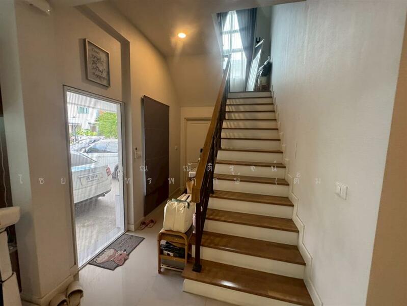 ขาย - Centro Wongwaen-Chatuchot (เซนโทร วงแหวน-จตุโชติ), กรุงเทพ