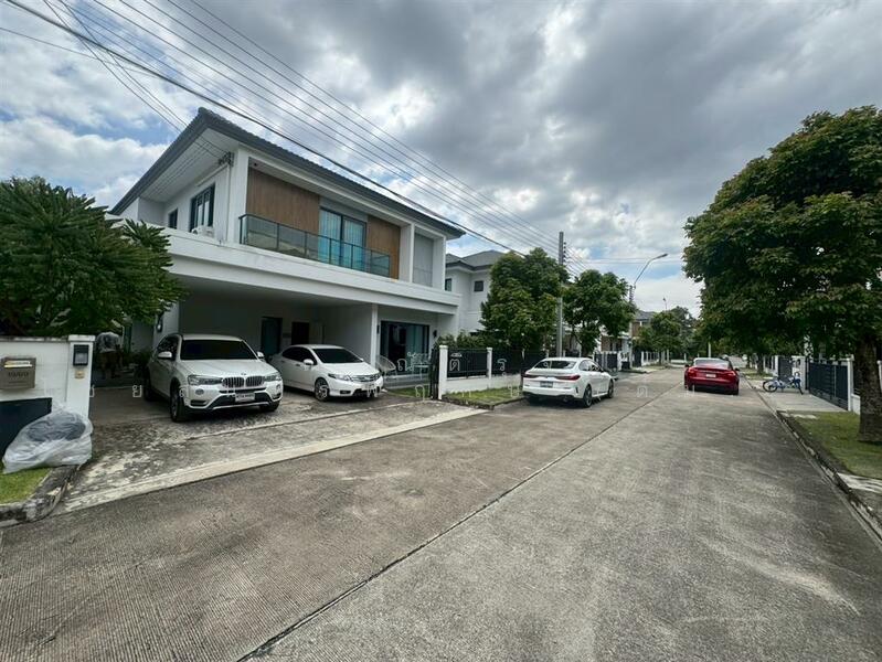 ขาย - Centro Wongwaen-Chatuchot (เซนโทร วงแหวน-จตุโชติ), กรุงเทพ