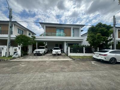 ขาย - Centro Wongwaen-Chatuchot (เซนโทร วงแหวน-จตุโชติ), กรุงเทพ