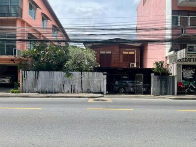 ขาย - บ้านเดี่ยว + ที่ดิน 2 ชั้น 58 ตร.ว. ซอยสุทธิสารแยก1 (ซอยอินทามระ30) ถนนรัชดาภิเษก, กรุงเทพ