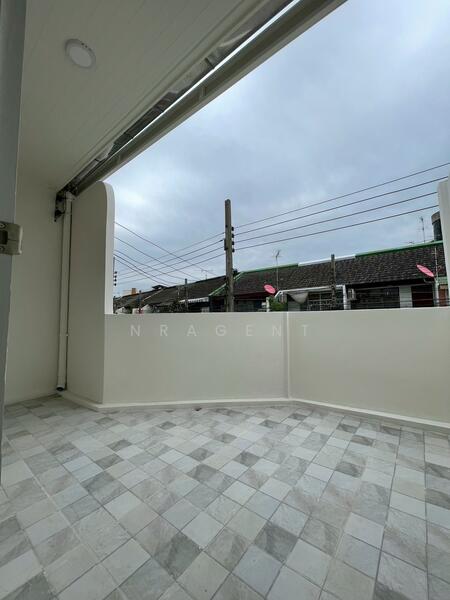 ขาย - ทาวน์เฮาส์ รีโนเวทใหม่ทั้งหลัง ซอยอุดมสุข 47, กรุงเทพ