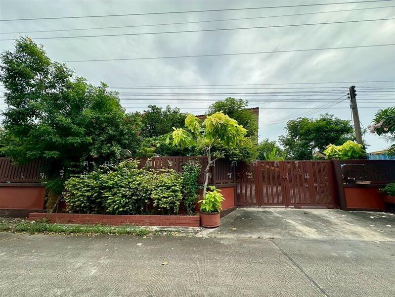 ขาย - บ้านเดี่ยว + ที่ดิน 2 ชั้น 316.4 ตร.ว. บ้านเดี่ยว + ที่ดิน ถนนปทุมธานี-บางปะหัน ใกล้โรงพยาบาลสามโคก, ปทุมธานี