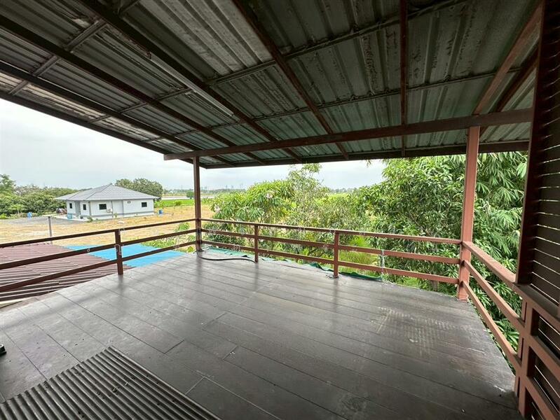 ขาย - บ้านเดี่ยว + ที่ดิน 2 ชั้น 316.4 ตร.ว. บ้านเดี่ยว + ที่ดิน ถนนปทุมธานี-บางปะหัน ใกล้โรงพยาบาลสามโคก, ปทุมธานี