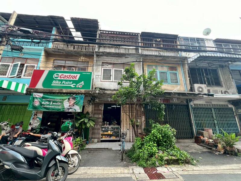 ขาย - ทาวน์เฮ้าส์ 2.5 ชั้น 12 ตร.ว. ทาวน์เฮ้าส์ ซอยสมเด็จพระเจ้าตากสิน19 ถนนสมเด็จพระเจ้าตากสิน, กรุงเทพ