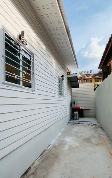 For Rent - ทำเลสาทรซอย 17 BTS เซนต์หลุยส์ ให้เช่าบ้าน เหมาะทำออฟฟิศ คาเฟ่ บาร์ลับ ทำเลดี, Bangkok