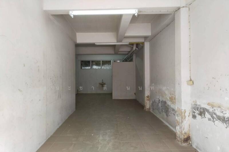 ขาย - ติดริมถนนเพชรบุรี ก่อนถึงแยกอุรุงพงษ์, กรุงเทพ