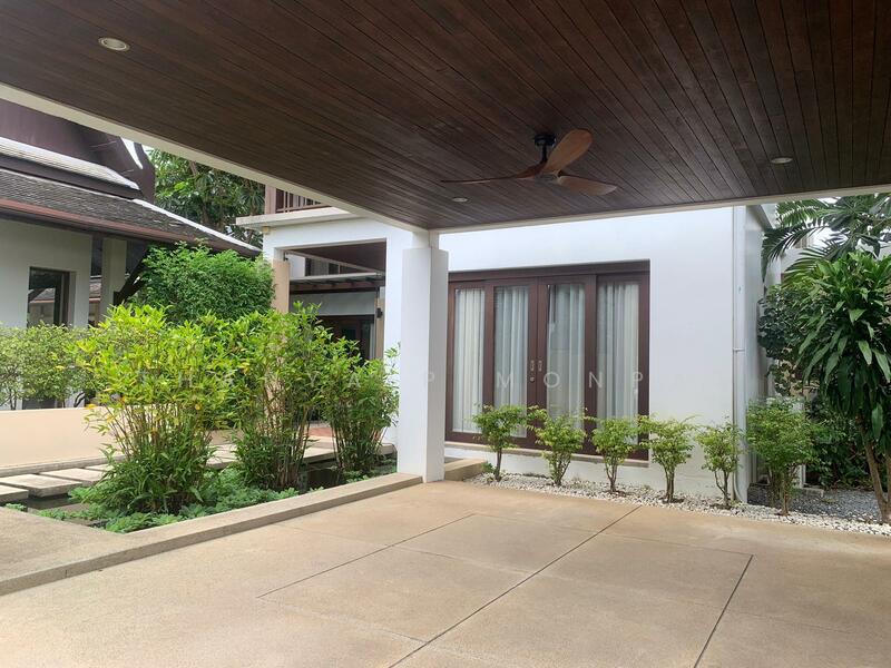 For Rent - Beachside Villa Veom Luxury 4 Bedrooms Villa Just 100 Meters, Surat Thani