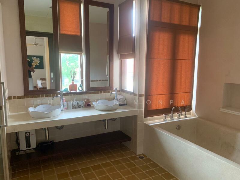 For Rent - Beachside Villa Veom Luxury 4 Bedrooms Villa Just 100 Meters, Surat Thani