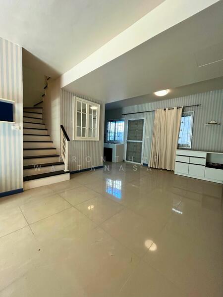 ขาย - ขายด่วน ทาวน์เฮ้าส์ 2 ชั้น พฤกษา 89 เทศบาลบ้านสวน ชลบุรี, ชลบุรี