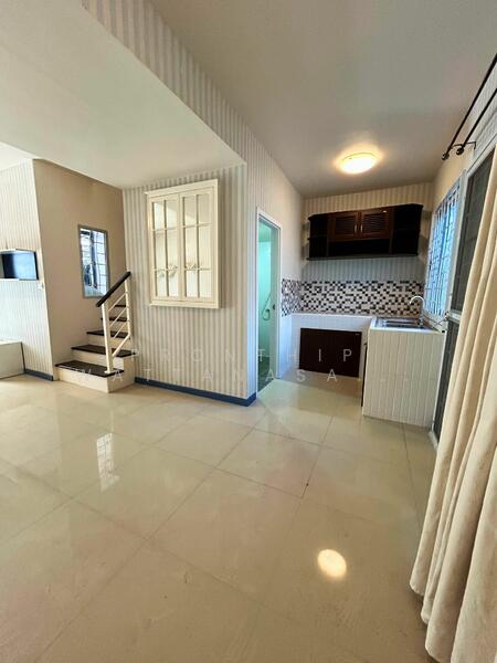 ขาย - ขายด่วน ทาวน์เฮ้าส์ 2 ชั้น พฤกษา 89 เทศบาลบ้านสวน ชลบุรี, ชลบุรี