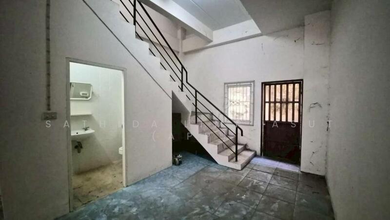 ให้เช่า - Commercial building in Nakluea, ชลบุรี