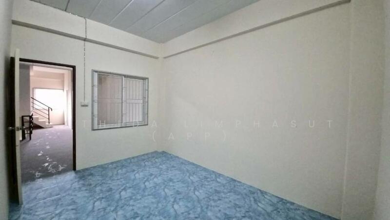 ให้เช่า - Commercial building in Nakluea, ชลบุรี