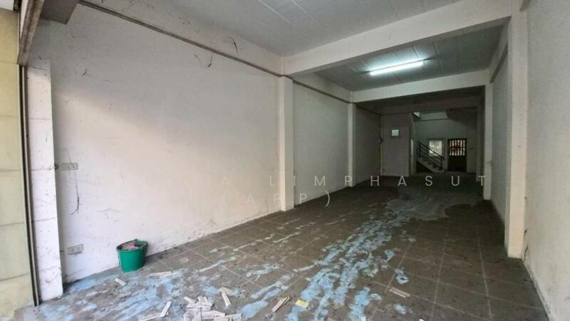 ให้เช่า - Commercial building in Nakluea, ชลบุรี