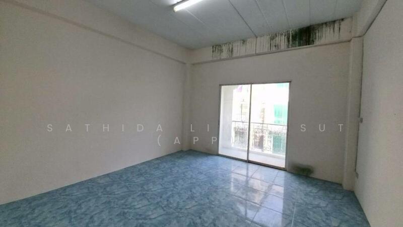 ให้เช่า - Commercial building in Nakluea, ชลบุรี