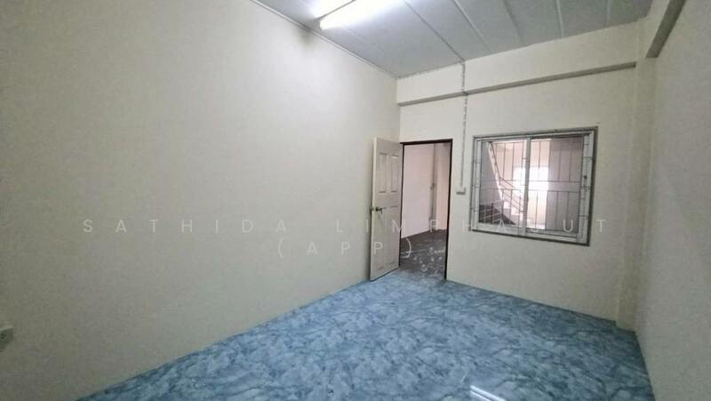 ให้เช่า - Commercial building in Nakluea, ชลบุรี