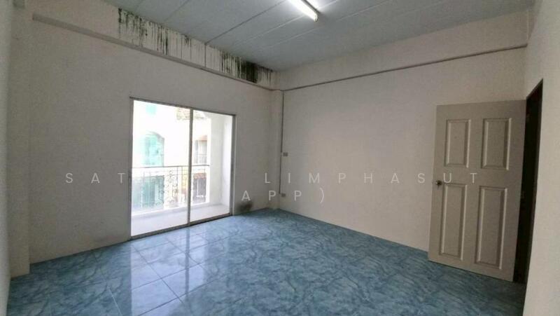 ให้เช่า - Commercial building in Nakluea, ชลบุรี