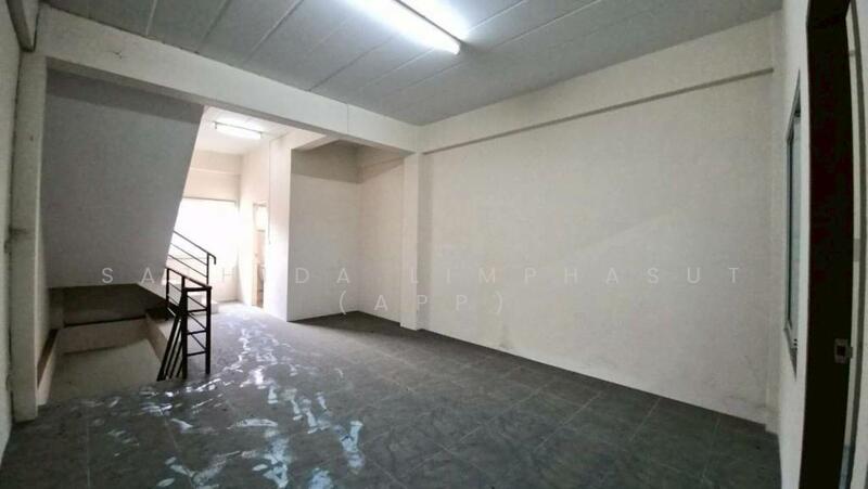 ให้เช่า - Commercial building in Nakluea, ชลบุรี